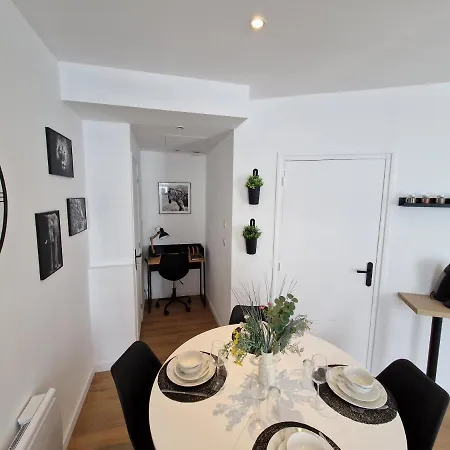 Hyper Centre T2 Standing Apartment